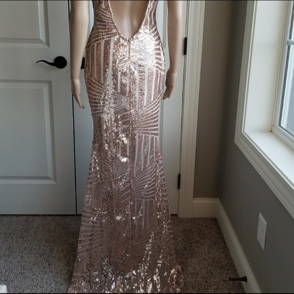 Gorgeous boutique dress size medium. NWT - Picture 5 of 5